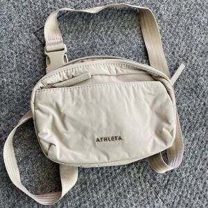 Athleta crossbody Fanny pack neutral